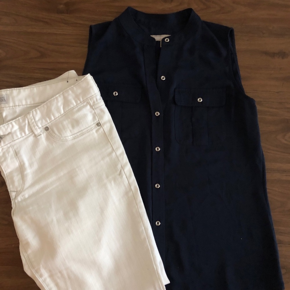 Sleeveless blouse